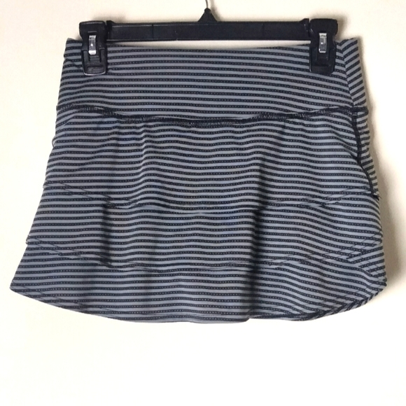 Athleta Stripe Swagger Skorts - Picture 3 of 12